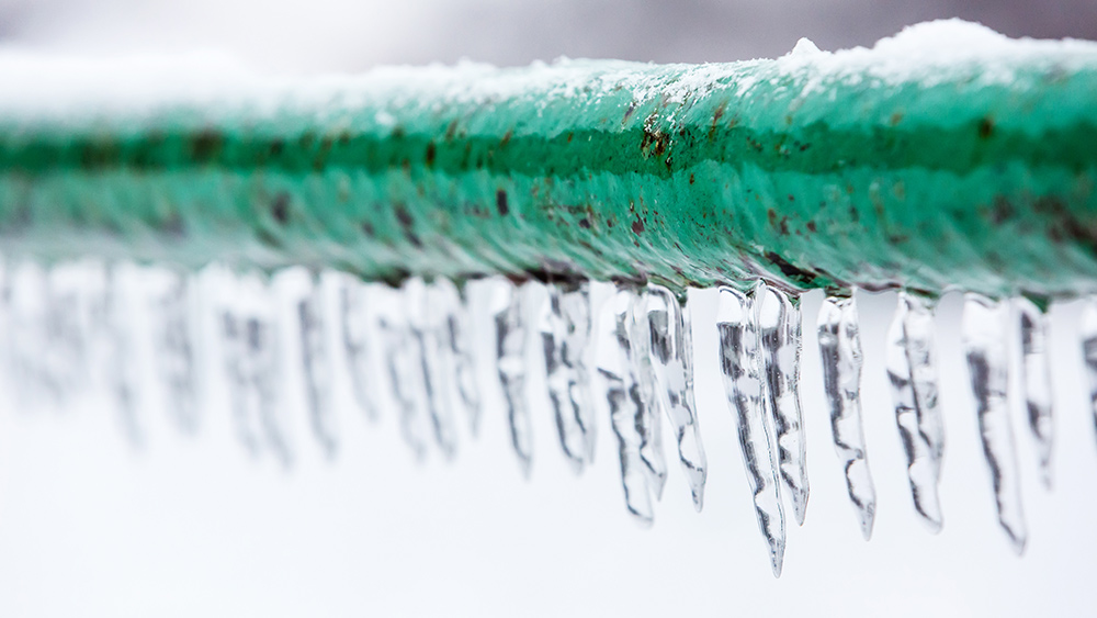 7 Ways To Protect Pipes From Freezing